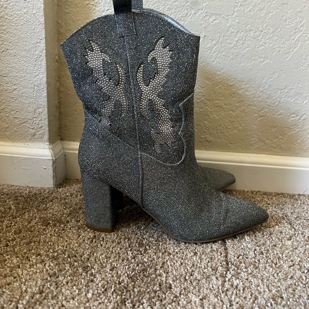 MIA Glittering Gray Heeled Boots